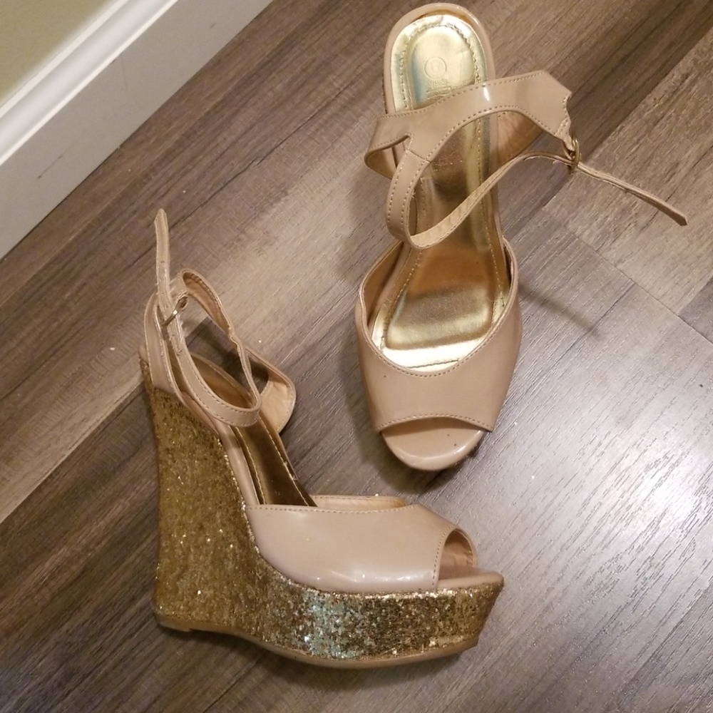 Gold platform wedge